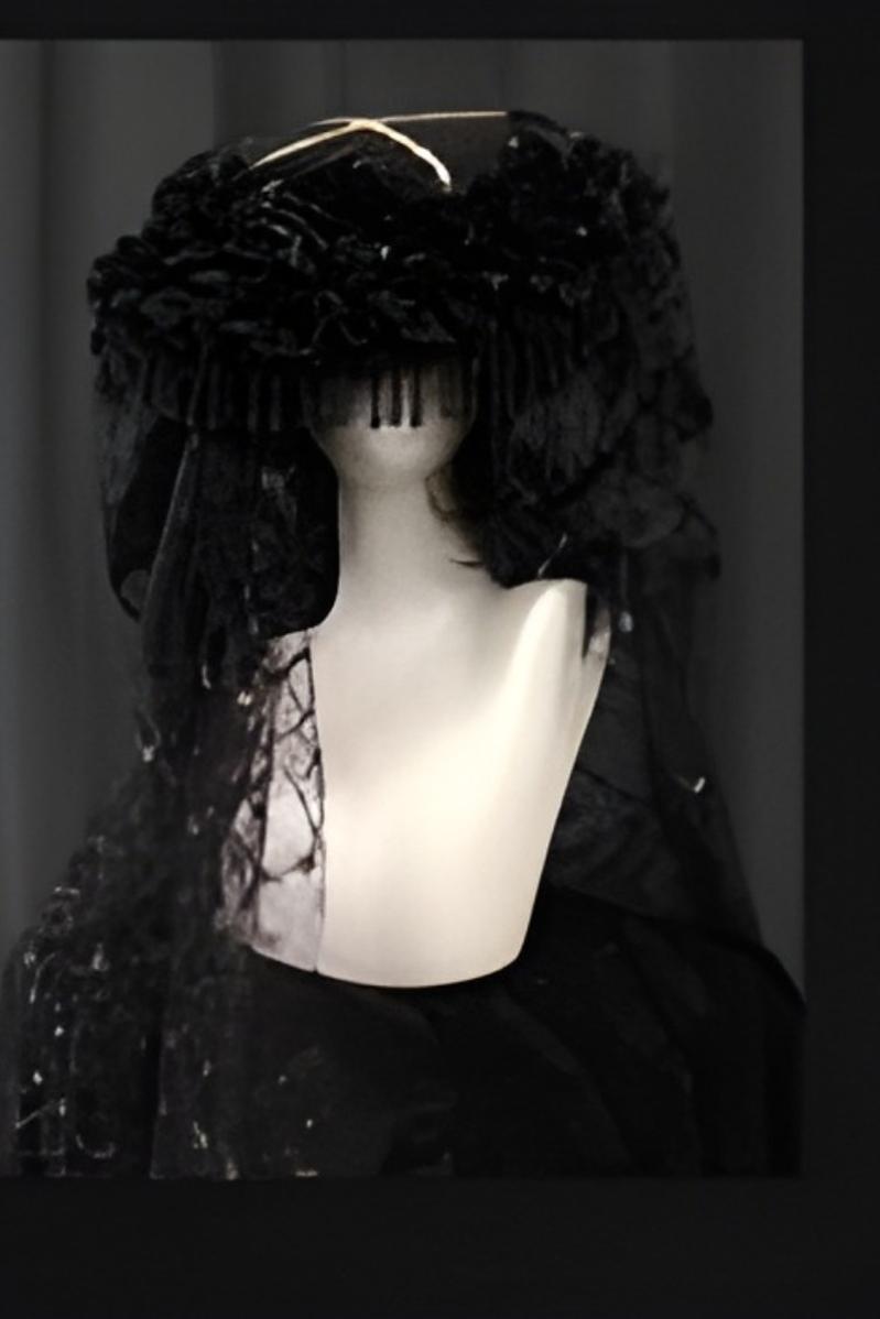 Another Walker~Night and Night Furan~Gothic Lolita Fishtail Skirt Set Black Lolita Set S Black widow's hat 