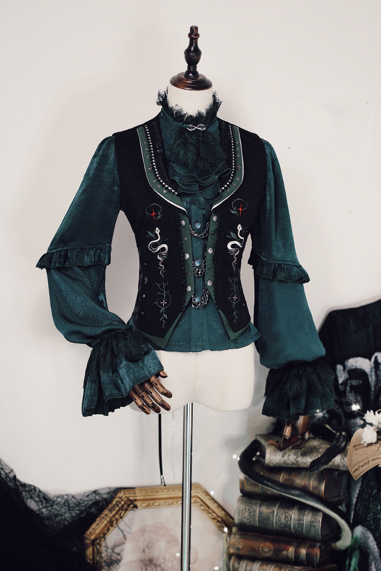 Arca et Ovis~Magic School~Embroidered Woolen Ouji Lolita Coat Vest S vest(female) 