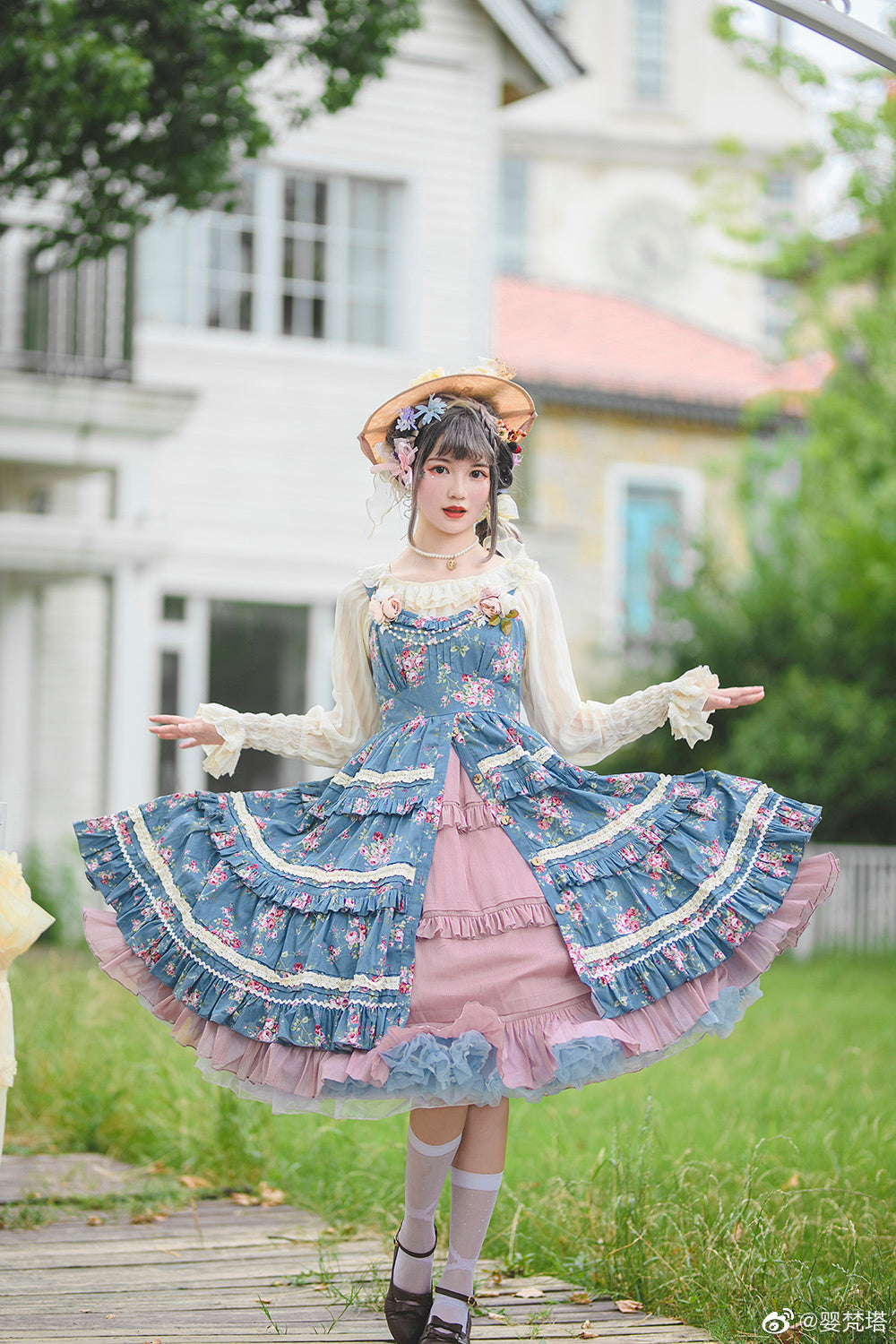 Infanta~Corola‘s Little Garden~Cotton Floral Tiered Lolita JSK