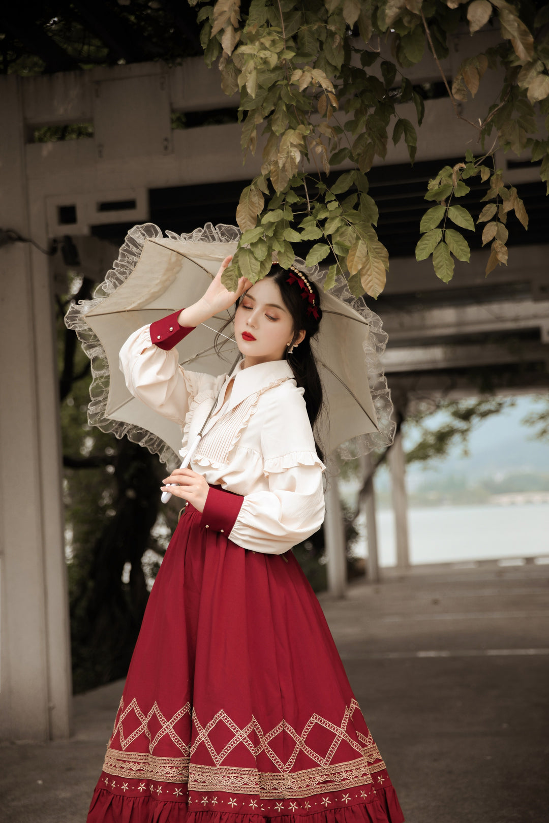 Yuan Su~Elegant Lolita Long Sleeve Blouse S blouse with red cuffs 