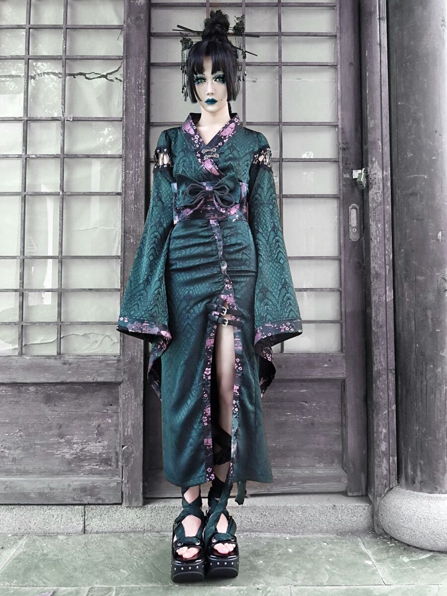 Blood Supply~Lustful Snake~ Slit Fishtail Gothic Lolita Skirt   