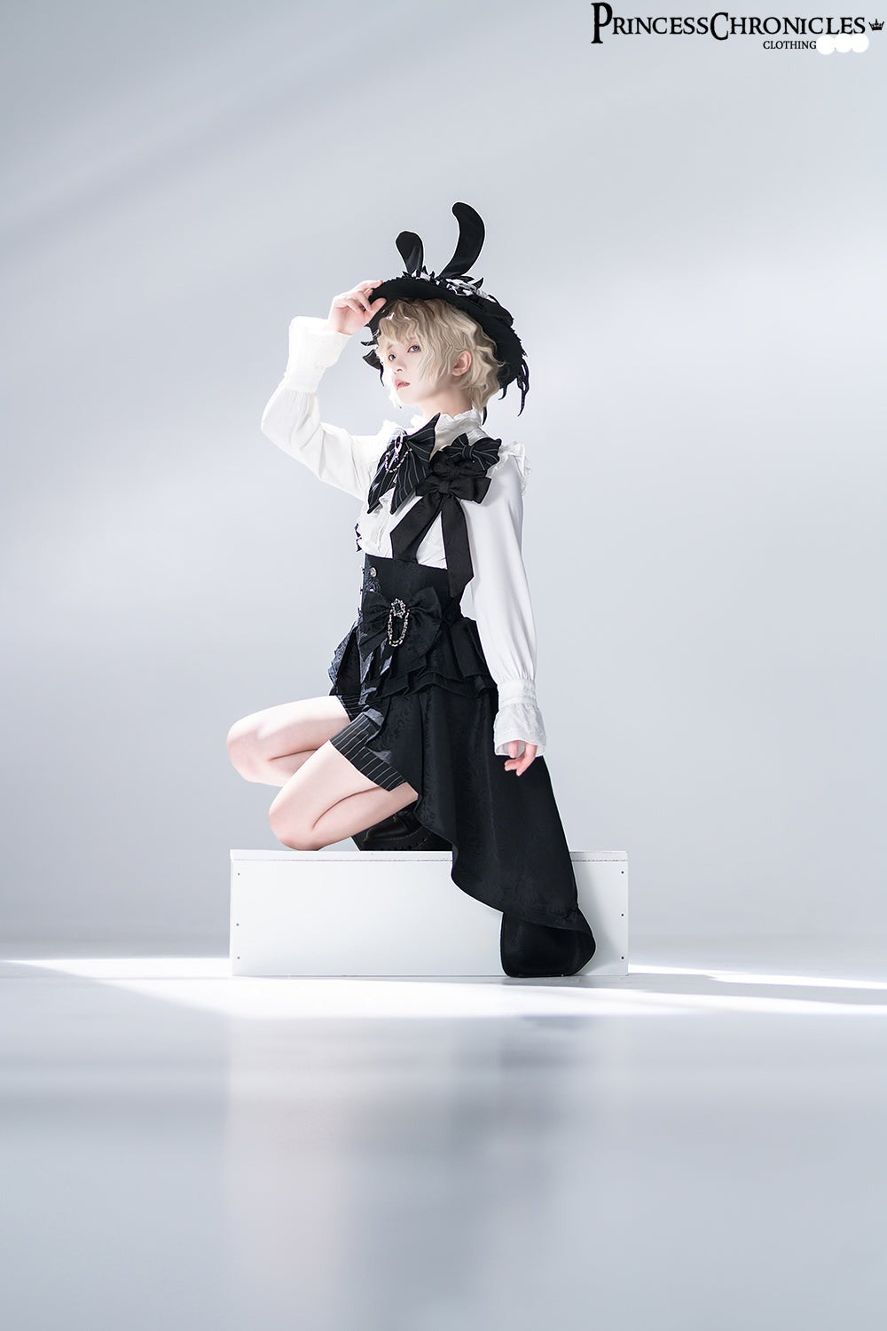 Princess Chronicles - Rabbit Theater - Ouji Lolita Blouse and Shorts Set 8156:89048