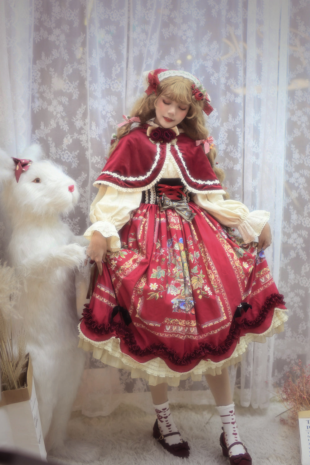 Miss Point~Praise of Abundance~Bavarian Style Lolita Velvet Hooded Cape   