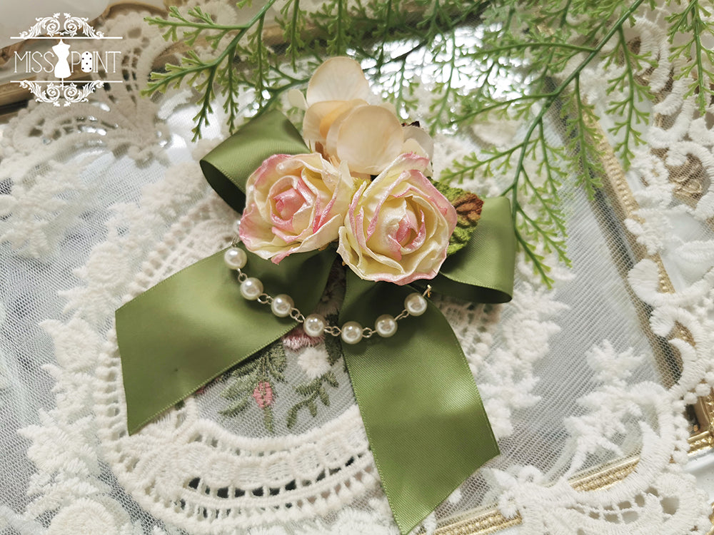 Miss Point - The Sally Gardens - Elegant Lolita Lace Choker and Brooch dual use floral corsage-green