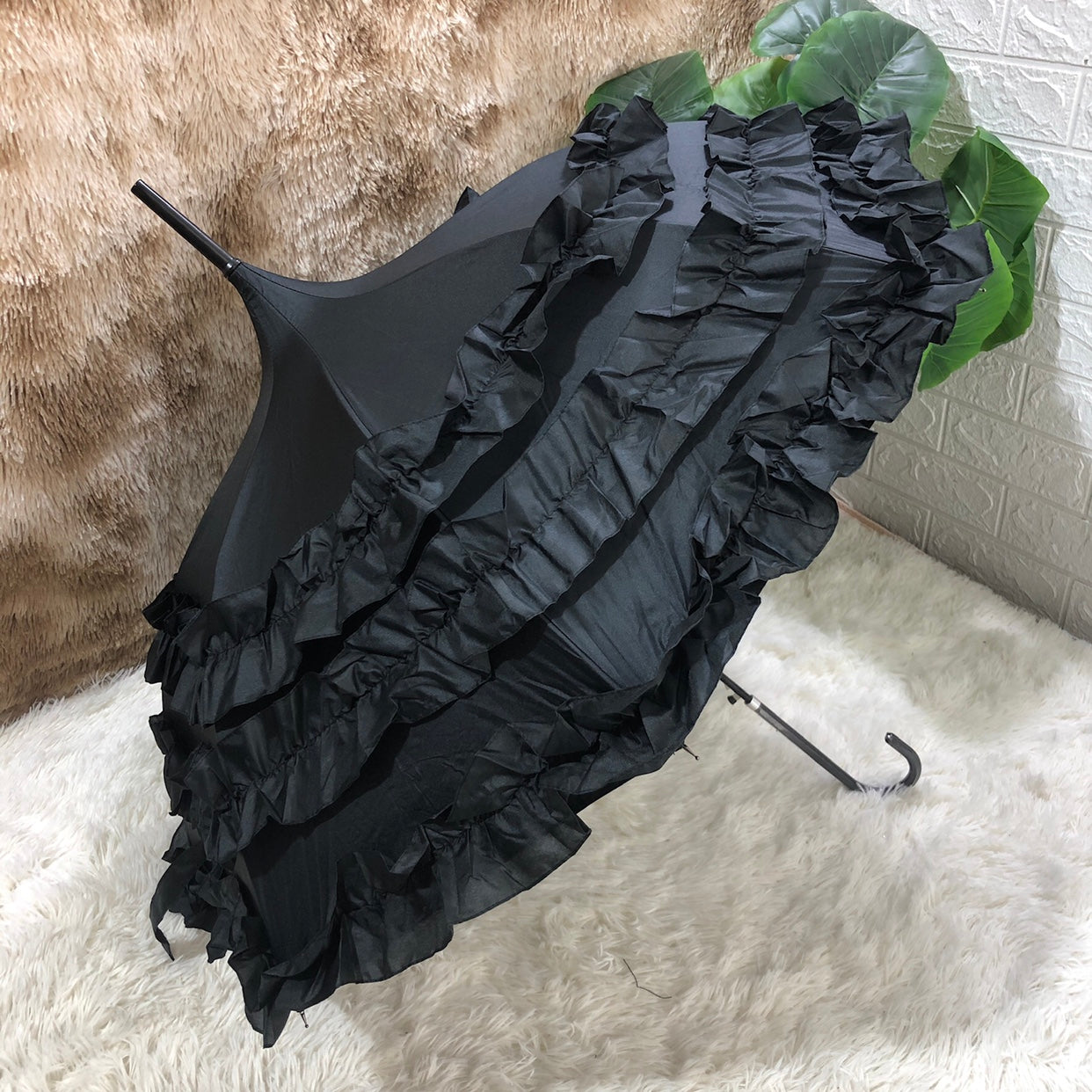 Pagoda-shaped Princess Sunscreen Elegant Lolita Parasol three-layered flounce (sunscreen)