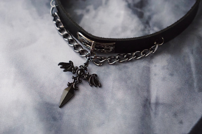 Strange Sugar~Gothic Lolita Cross Leather Choker   