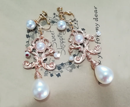 Rose of Sharon - French Lolita Baroque Vintage Pearl Earrings white pearl ear clips