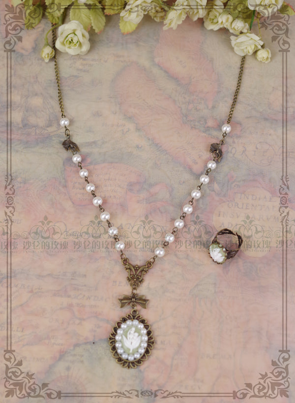 Rose of Sharon~Cameo Lolita Necklace and Ring