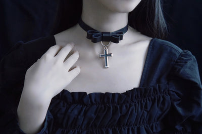 Strange Sugar~Gothic Lolita Cross Leather Choker No.16 black cross bow  