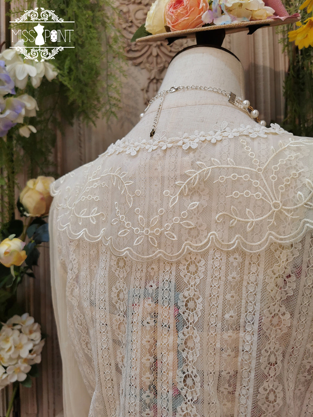 Miss Point - Woody Rose - Elegant Retro Lolita Blouse