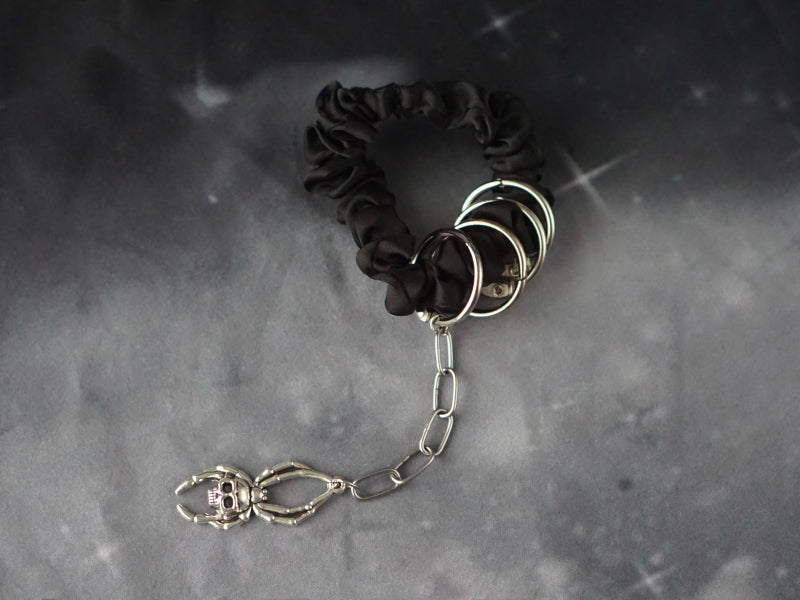Strange Sugar - Gothic Lolita Black Hardware Skull Spider Hairband No.1 (small size)