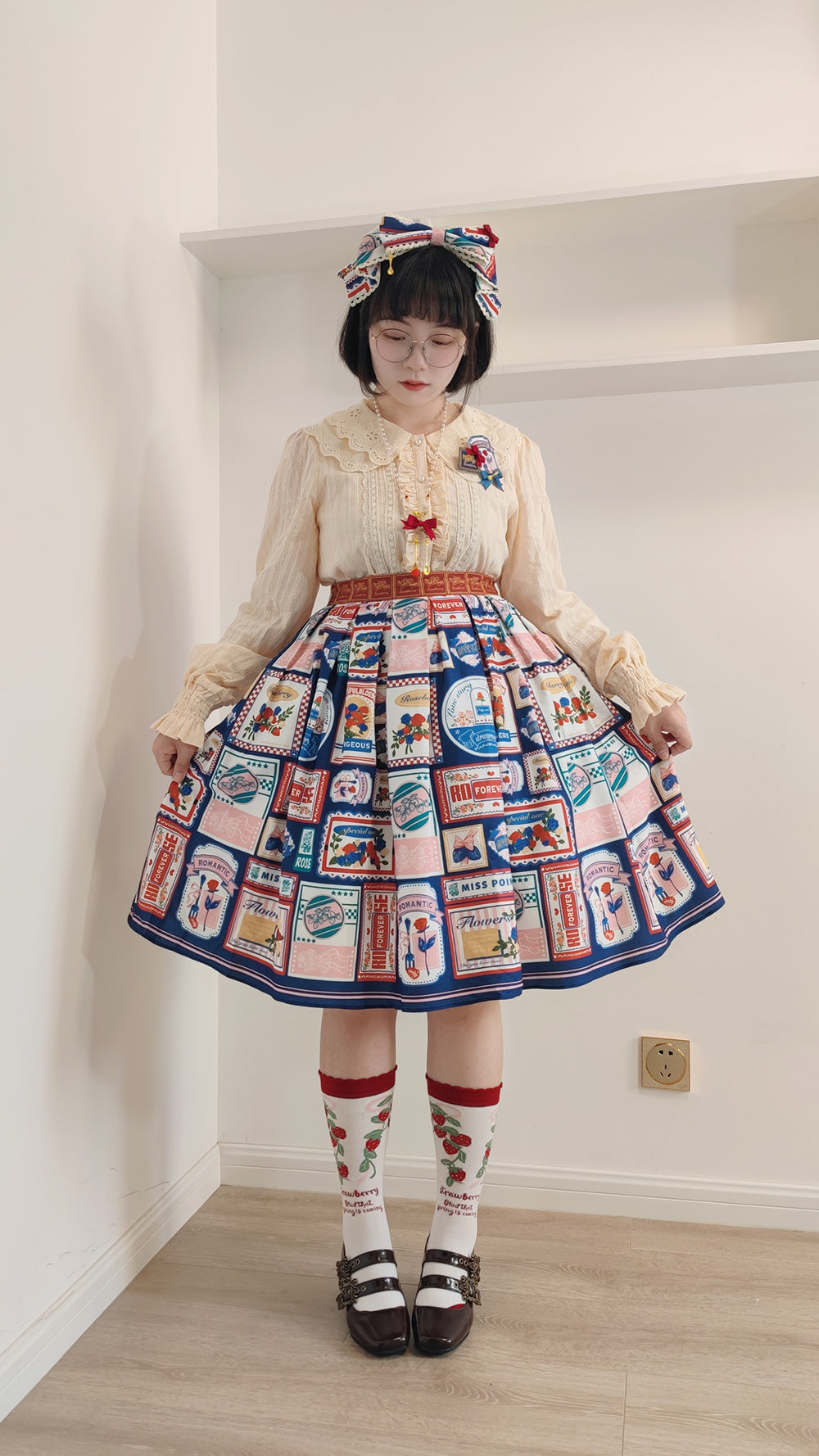 Miss Point - Strawberry Rose - Vintage American High Waist Lolita SK