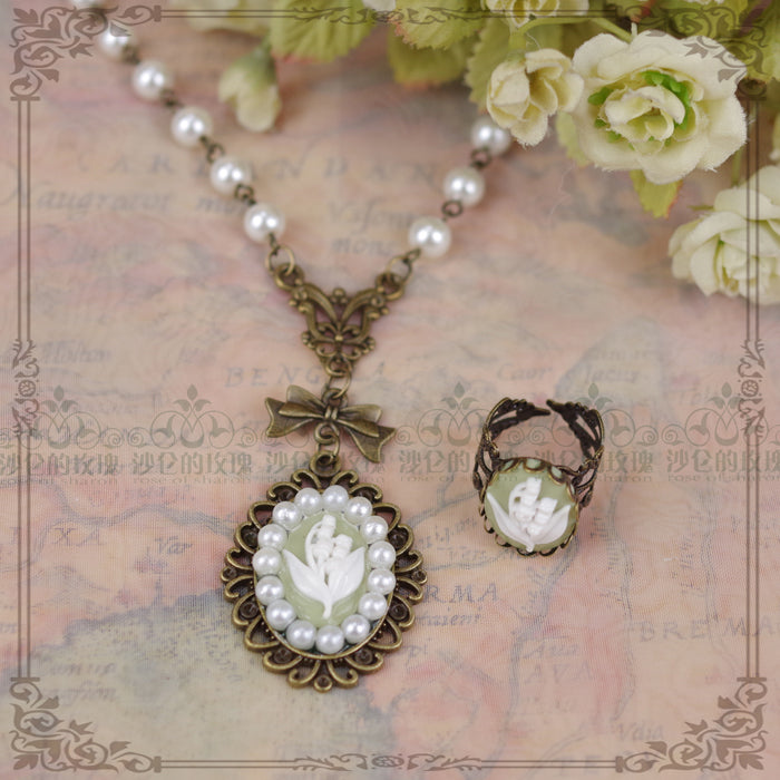 Rose of Sharon~Cameo Lolita Sweater Necklace and Ring light green necklace+ring  