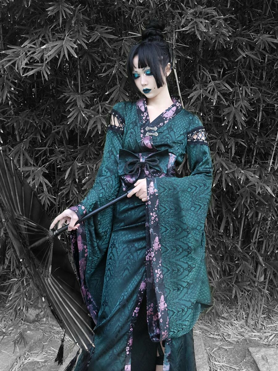 Blood Supply~Lustful Snake~Snake Furisode Gothic Lolita Kimono Set   