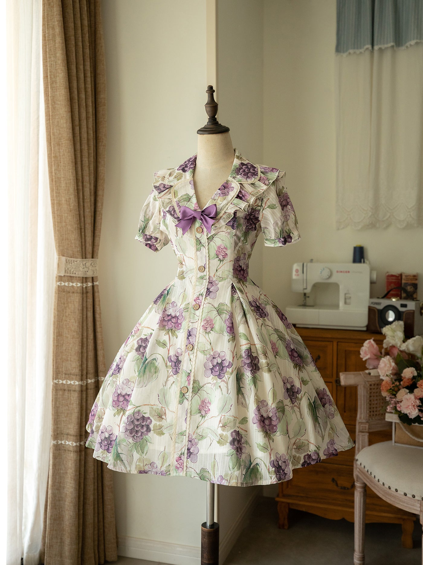 Forest wardrobe~Forest Small Grape~Retro Lolita Summer Dress S V-neckline OP dress(normal version) white