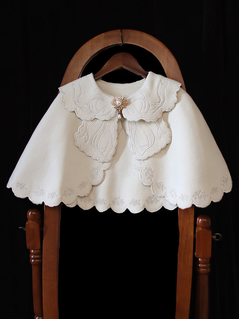 Alice Girl~Lolita little rose~Elegant Lolita Embroidery Cloak S beige(cloak) 