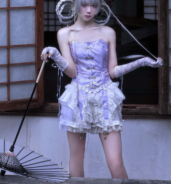 Blood Supply~Gothic Punk Lolita White Lolita Tiered Lace SK   