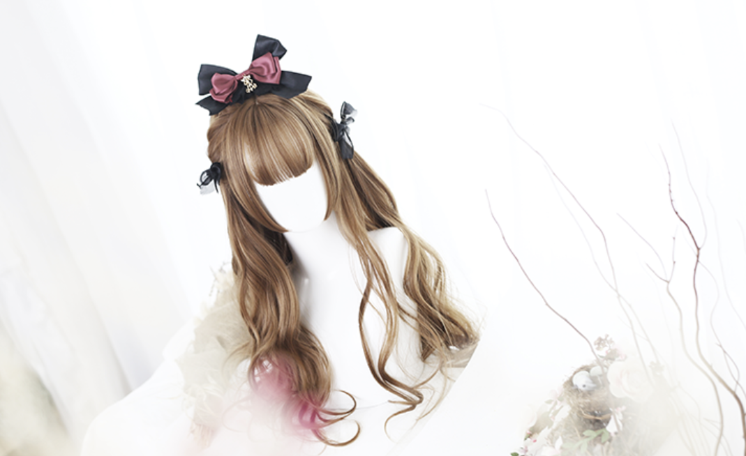 Dalao Home~Doreen 65cm Curly Long Wig   